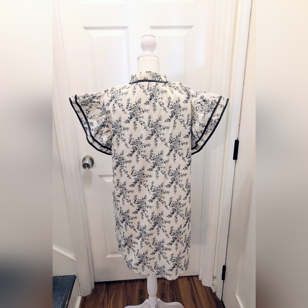 Floral Print Ruffle Sleeve Top - Picture 3 of 8